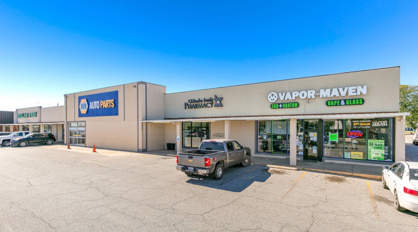 Daily-needs inline retail storefronts
